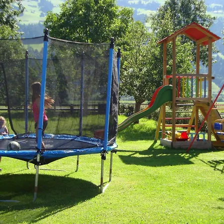 Gaestehaus Schwoagerhof Fügen